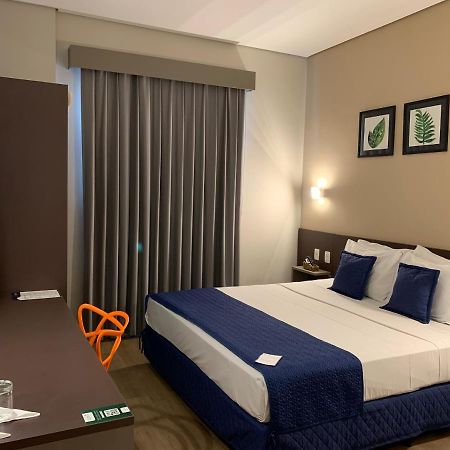 Summit Suites Hotel Pindamonhangaba Exterior foto