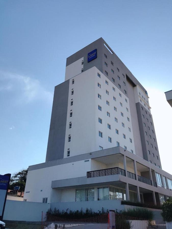 Summit Suites Hotel Pindamonhangaba Exterior foto